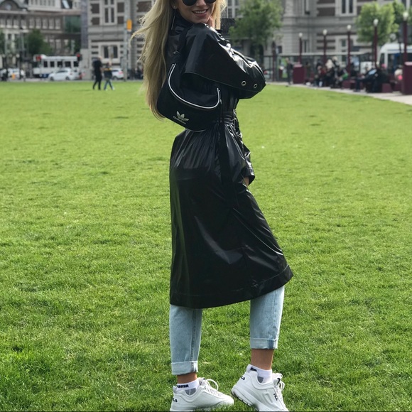 Black trench - Picture 2 of 4